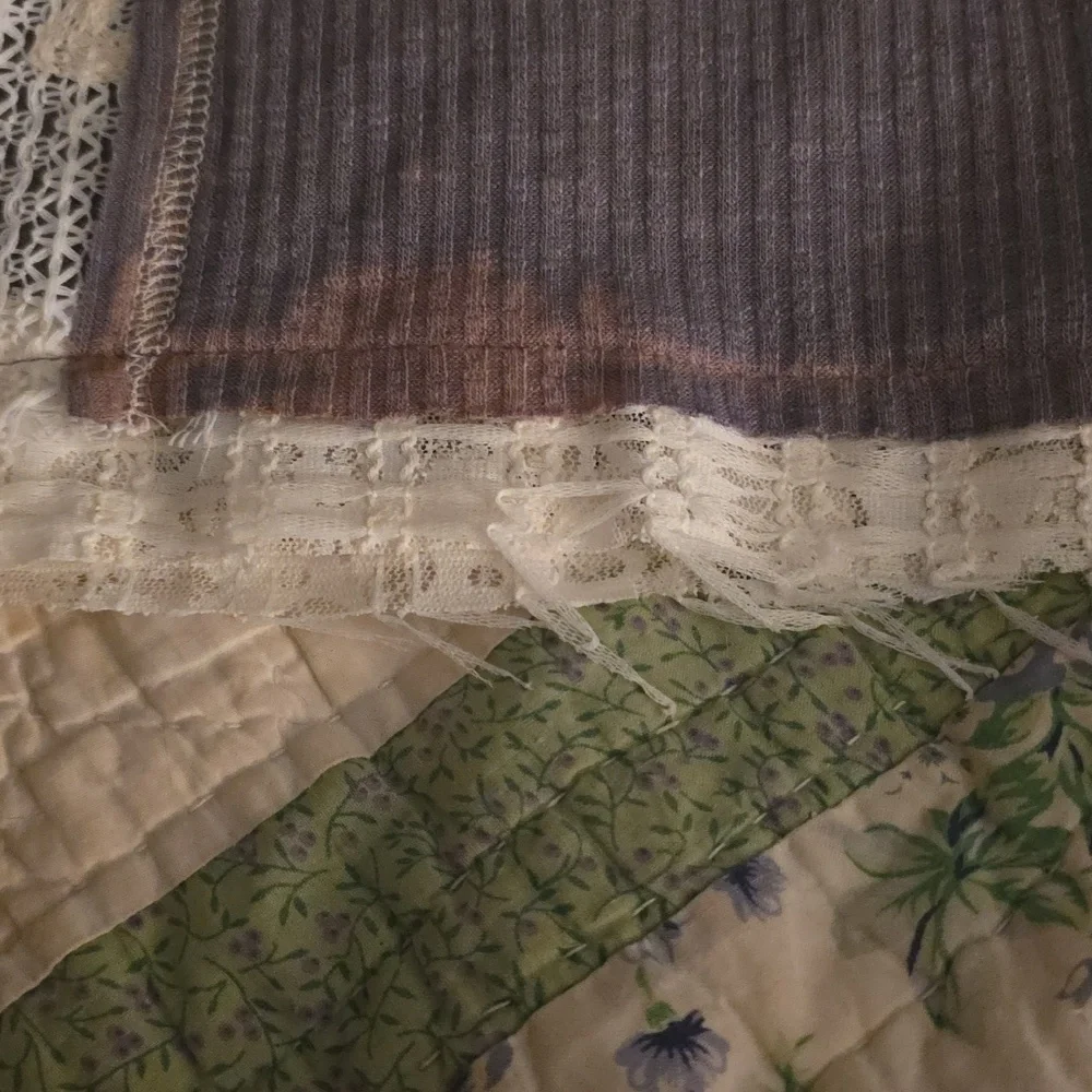 POL Charcoal and Cream Lace Hoodie. Distressed Sm.Discolored Area At Seam - Picture 4 of 5